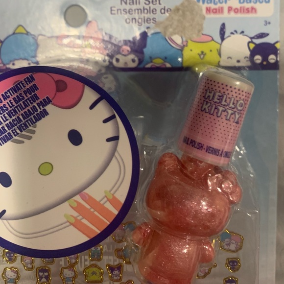 Hello Kitty and Friends Nail kit with Nail dryer - Picture 6 of 9